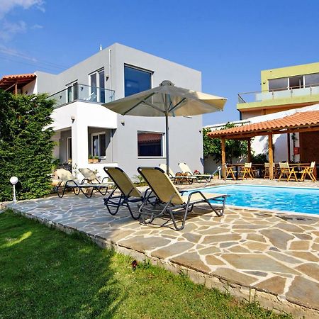 פלאקיאס Irida Guesthouse By The Pool מראה חיצוני תמונה
