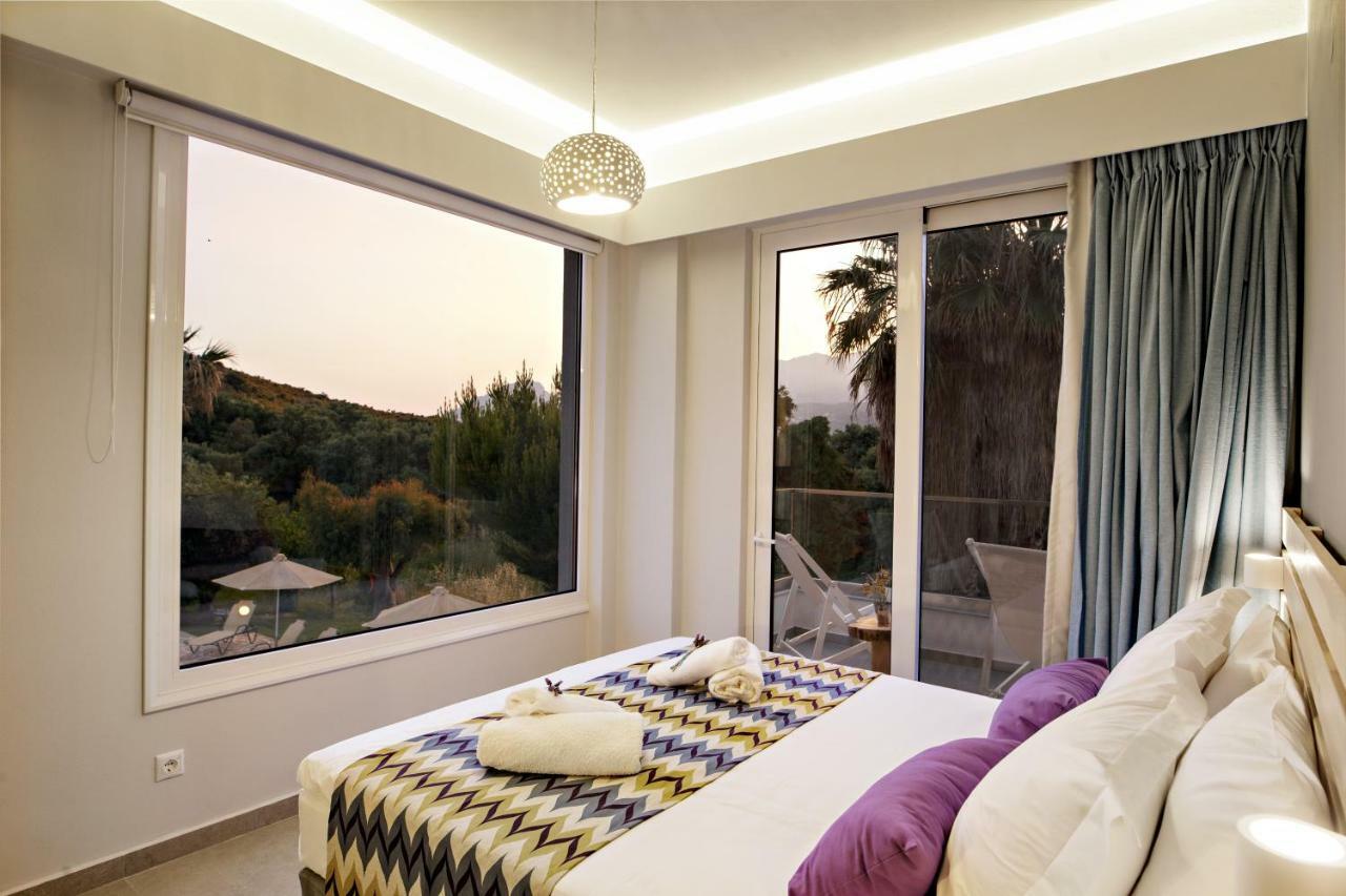 פלאקיאס Irida Guesthouse By The Pool מראה חיצוני תמונה